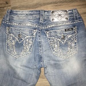 Buckle miss me angel skinny jeans!!